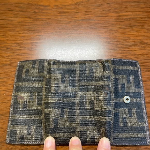 Discount!! Authentic Fendi Key Holder. - Picture 10 of 10